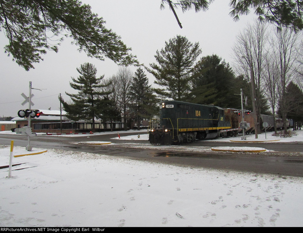 Ohio South Central Railroad (OSCR) 104